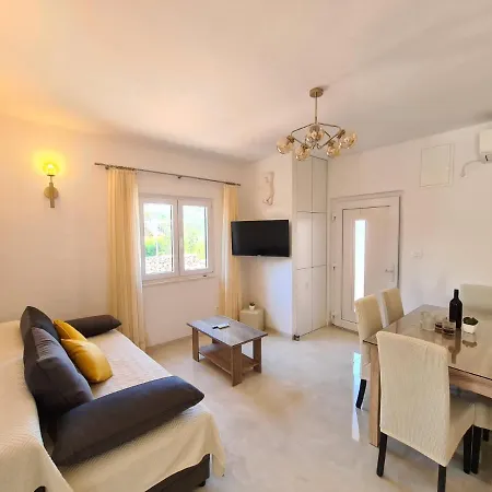 Olive Tree - House With Pool Дом отдыха