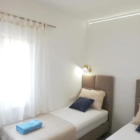 Olive Tree - House With Pool 펜션 Vinišće