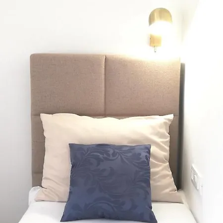 Olive Tree - House With Pool Винишче