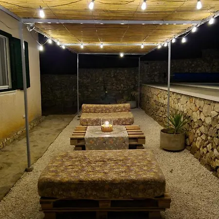 Дом отдыха Olive Tree - House With Pool