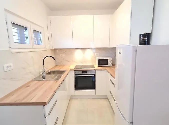 Olive Tree - House With Pool Dom wakacyjny *