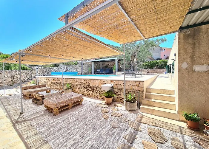 Olive Tree - House With Pool * Vinišće